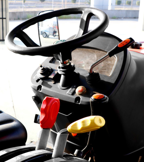 Tractor agrícola compacto Rhinoceros 254 25 HP