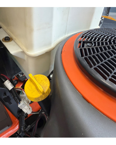 Tractor cortacésped segunda mano Husqvarna TC 142T 656cc 107 cm