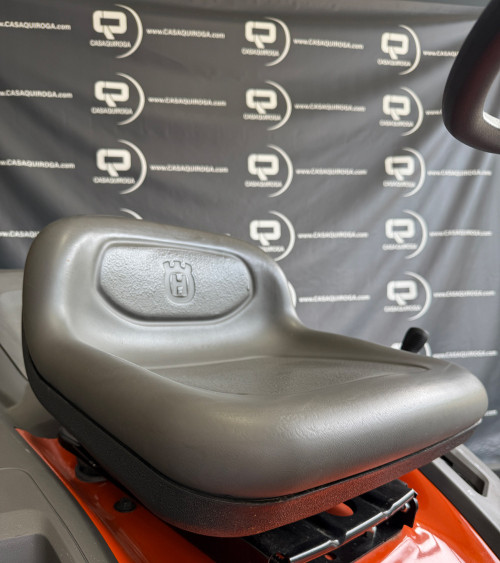 Tractor cortacésped segunda mano Husqvarna TC 142T 656cc 107 cm