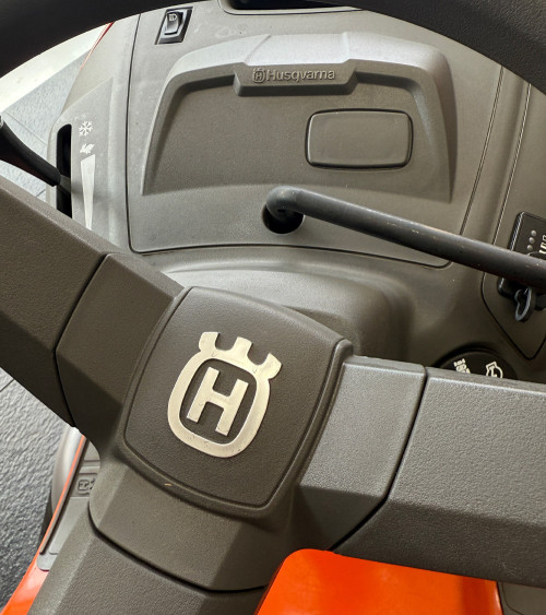 Tractor cortacésped segunda mano Husqvarna TC 142T 656cc 107 cm