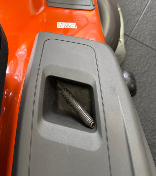 Tractor cortacésped segunda mano Husqvarna TC 142T 656cc 107 cm