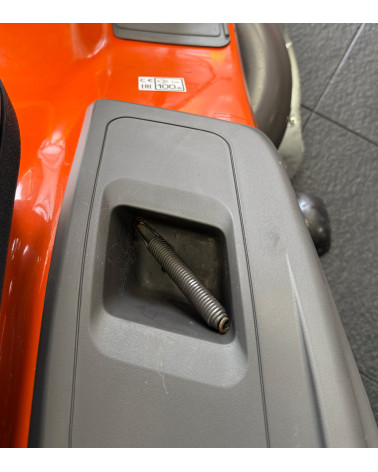 Tractor cortacésped segunda mano Husqvarna TC 142T 656cc 107 cm