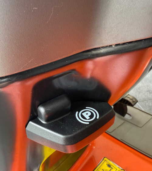 Tractor cortacésped segunda mano Husqvarna TC 142T 656cc 107 cm