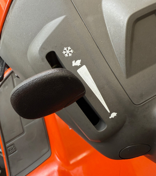 Tractor cortacésped segunda mano Husqvarna TC 142T 656cc 107 cm