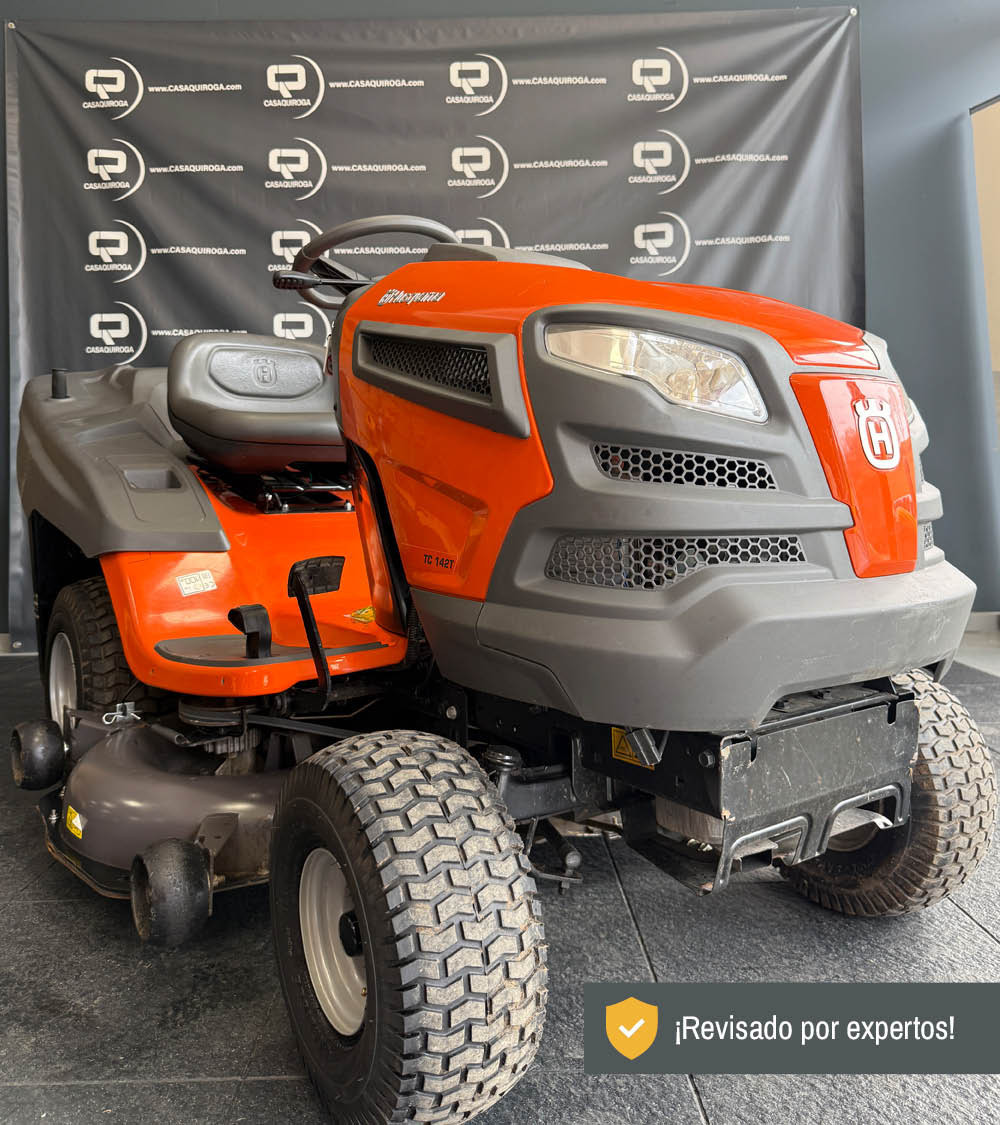 Tractor cortacésped segunda mano Husqvarna TC 142T 656cc 22 HP 107 cm